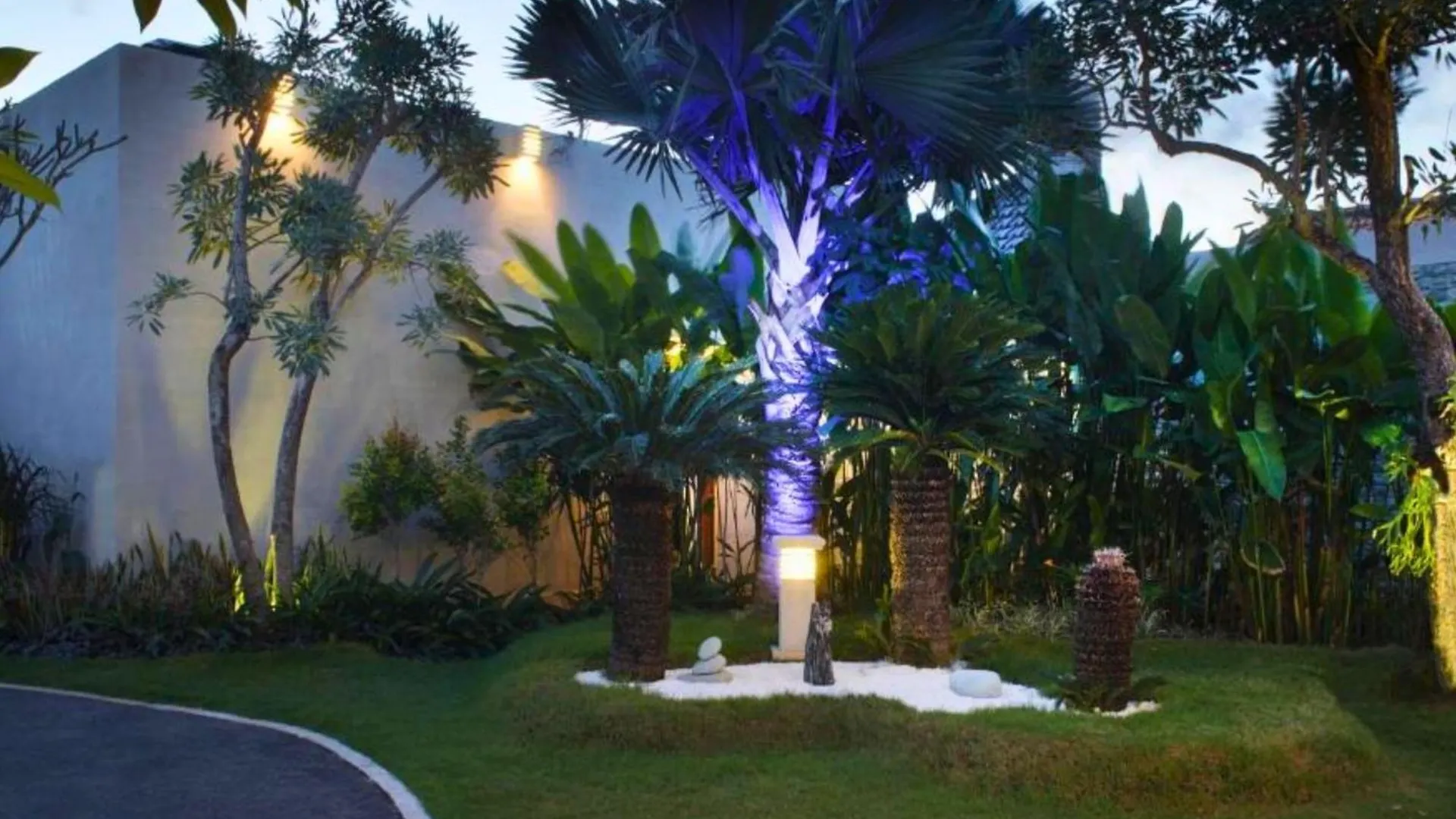Vadjar 1 Bedroom Private Pool Villa Ne50 Seminyak