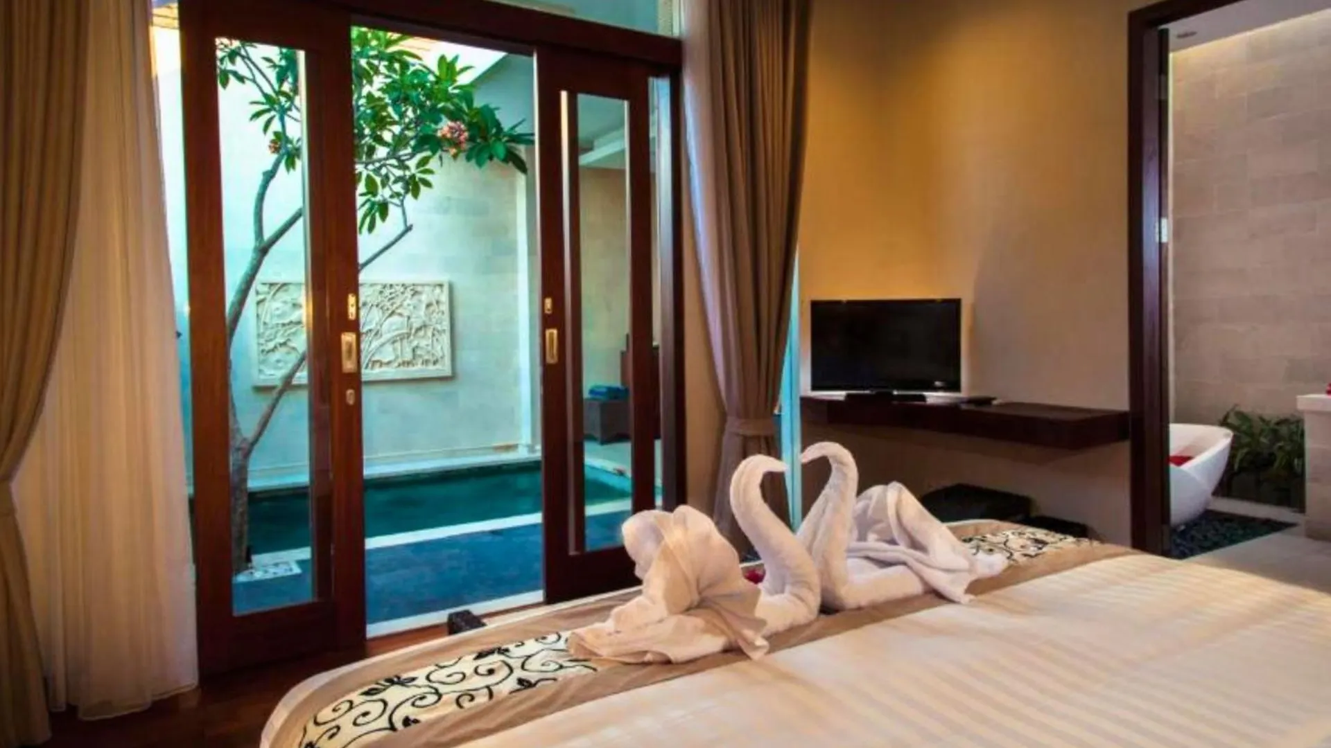Vadjar 1 Bedroom Private Pool Villa Ne50 Seminyak